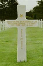 General Roosevelt - begravet på kirkegården ved Colleville-sur-Mer